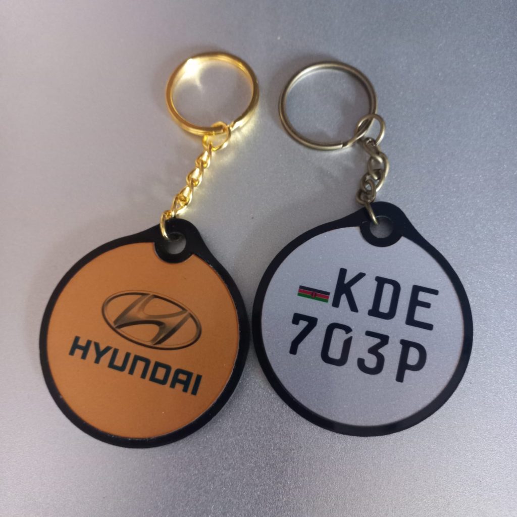 Customized Golden Silver Car Keychain